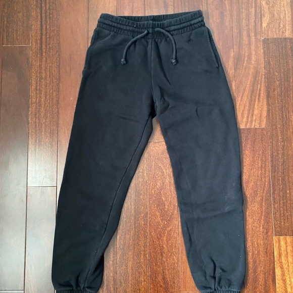 Aritzia TNA sweatpants - Picture 2 of 3